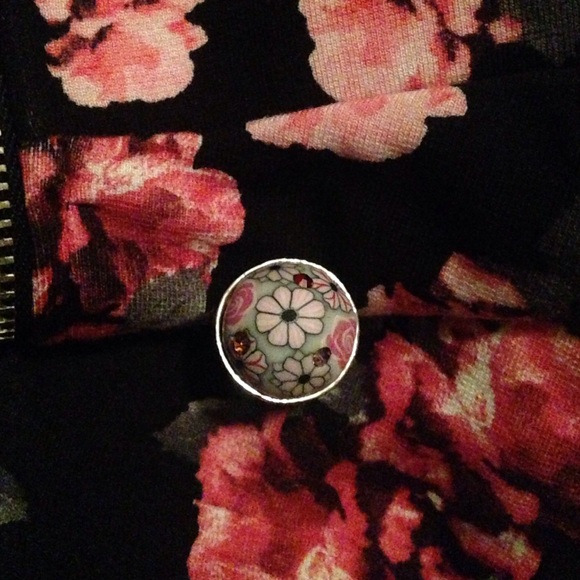 Cute Floral Ring