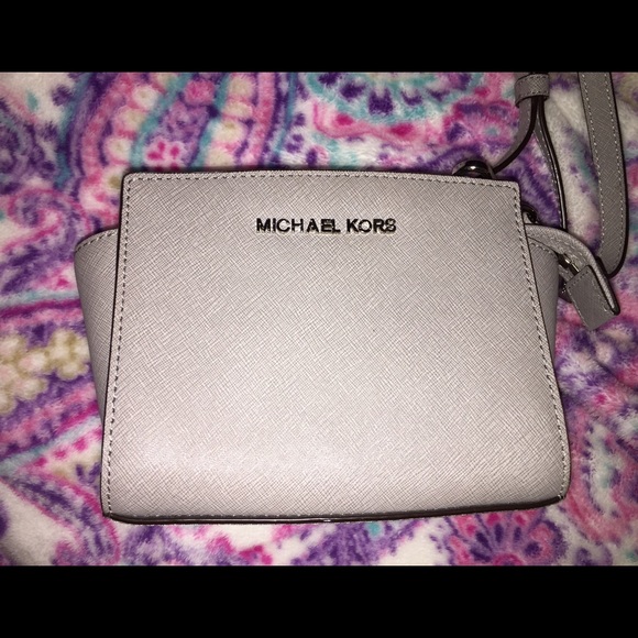 Michael Kors Selma Mini Messenger Bag (Cross body)