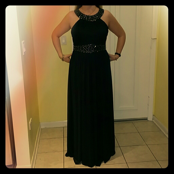 NWT ELEGANT LONG DRESS