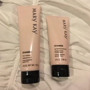 Bundle of cleanser & moisturizer