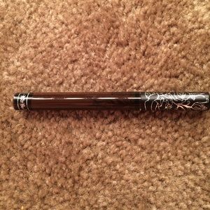 Kat Von D everlasting liquid lipstick Damned