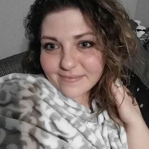 Meet your Posher, Whitney