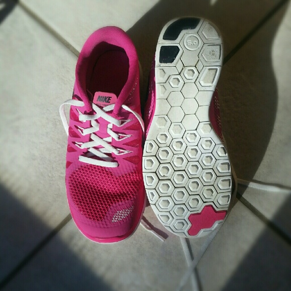 Pink Nike 5.0 - Picture 2 of 3