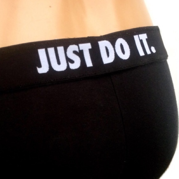 Nike Pants - Nike Just Do It Black Athletic Capris Pants