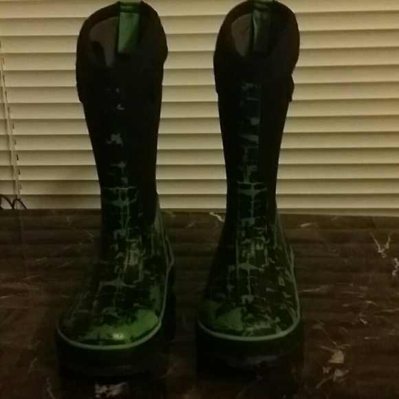 Little boy or girls snow boots