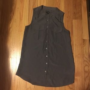 Jcrew 00 sleeveless gray button down blouse