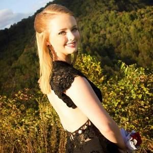 Meet your Posher, Paula