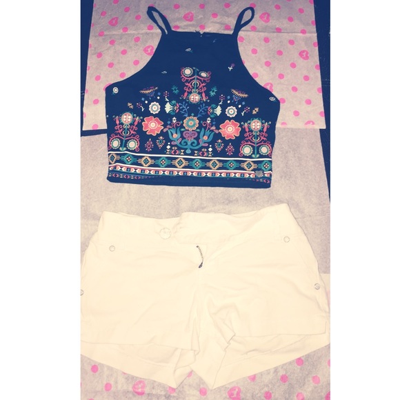 Kendall & Kylie halter crop top & white shorts✨