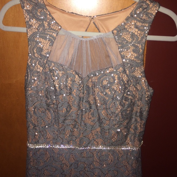 Dress - Picture 4 of 4