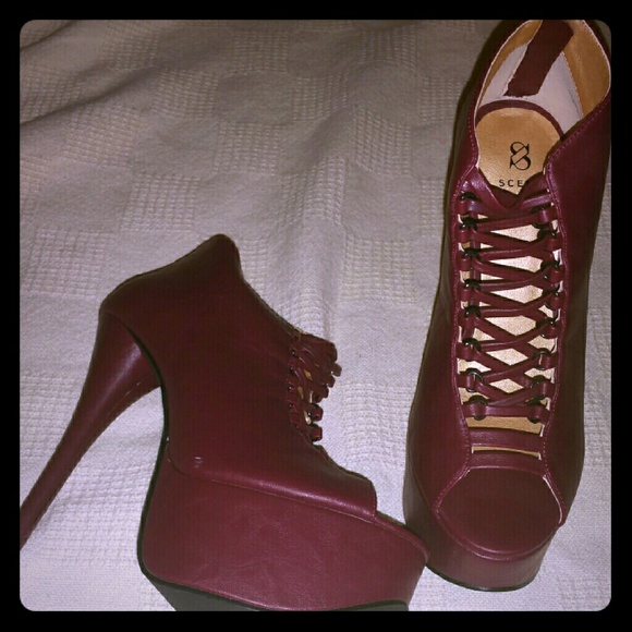 New w/o box Scene booties  shoedazzle