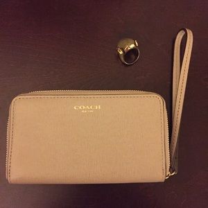 New Coach wristlet