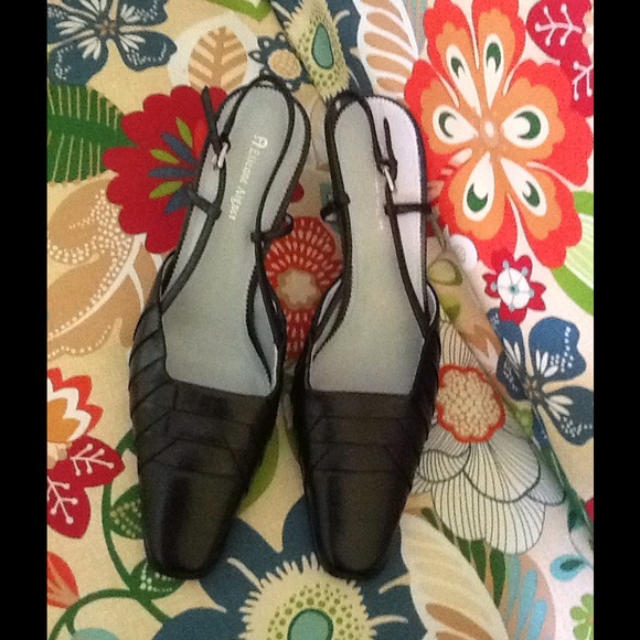 New black open back heels! AEtienne - Picture 1 of 2