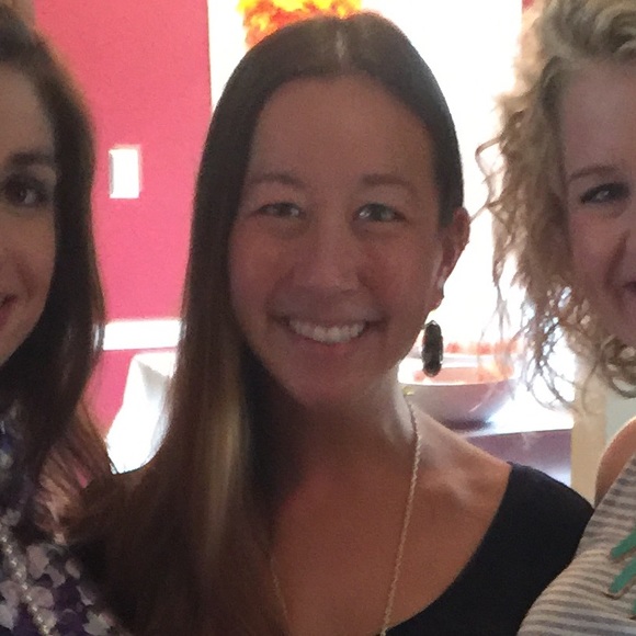 Meet your Posher, Jen - Picture 1 of 1