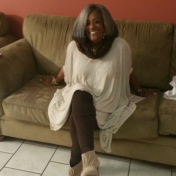 Meet your Posher, Antoinette