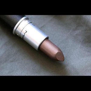 Discontinued Mac Lipstick in Icon