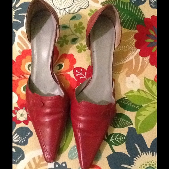 BCBG! Gorgeous heels