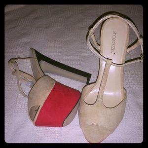 New w/o box Shoedazzle TStrap heel sandals