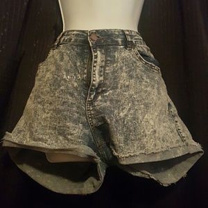 High waste denim shorts