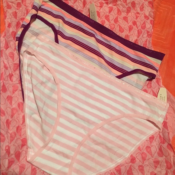 NEW WITH TAGS, VS undies