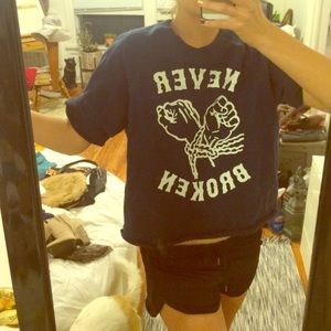 Short sleeved sweatshirt