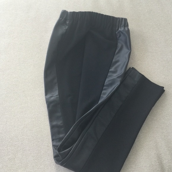 Club Monaco faux leather leggings - Picture 3 of 3