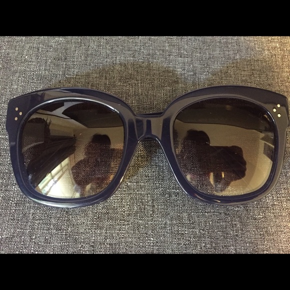 Cèline Like-new perfect navy Audrey sunglasses - Picture 1 of 4