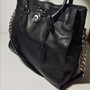 Blk Michael Kors Hamilton Satchel