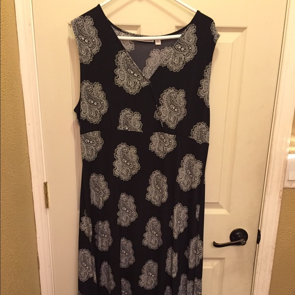 Black and white maxi dress