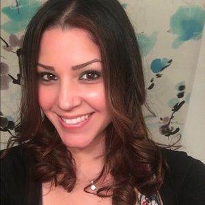 Meet your Posher, Lina