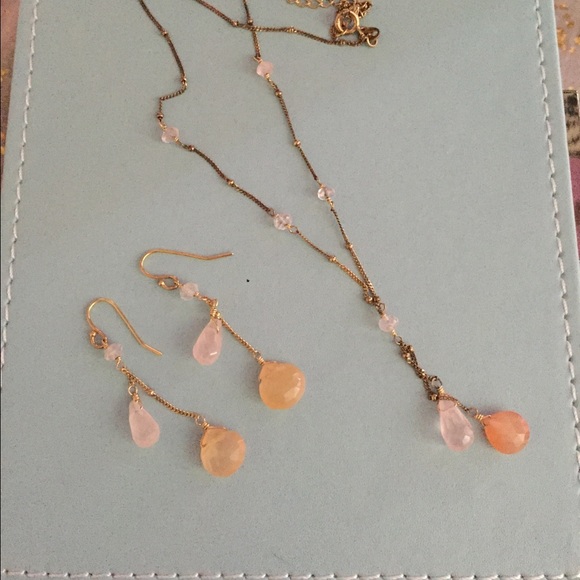 Necklace and earring set