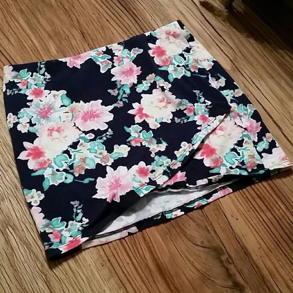 LUSH mini skirt