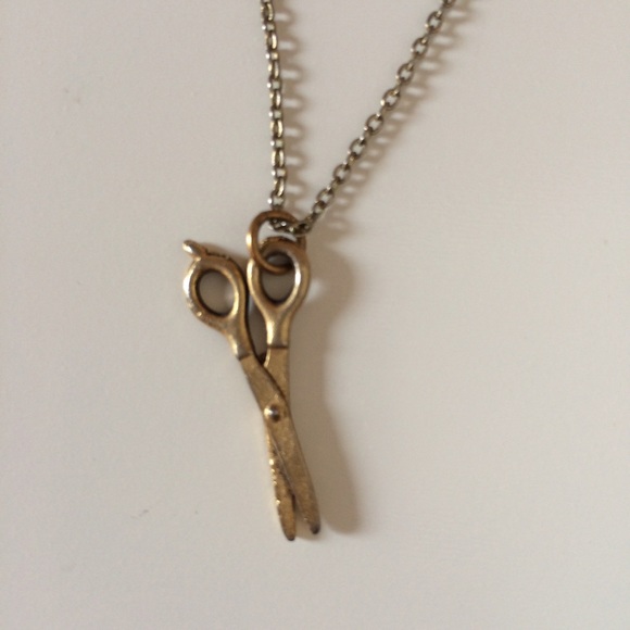 ✨Scissor charm necklace ✨