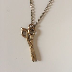 ✨Scissor charm necklace ✨