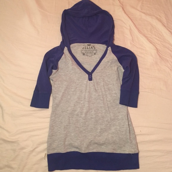 Delia's Top