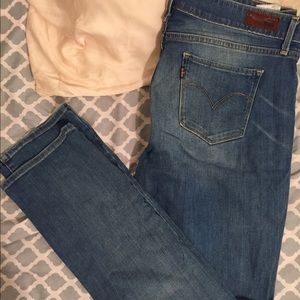 Levis straight leg jeans