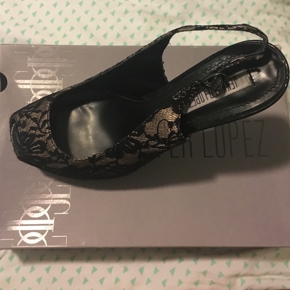 Jennifer Lopez high heels - Picture 2 of 2