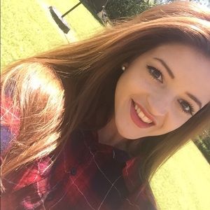 Meet your Posher, Olivia