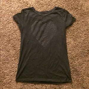 Gray old navy tee
