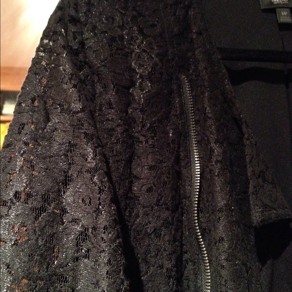 Black Lace Jacket - Picture 3 of 3