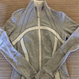 Lululemon jacket size 6