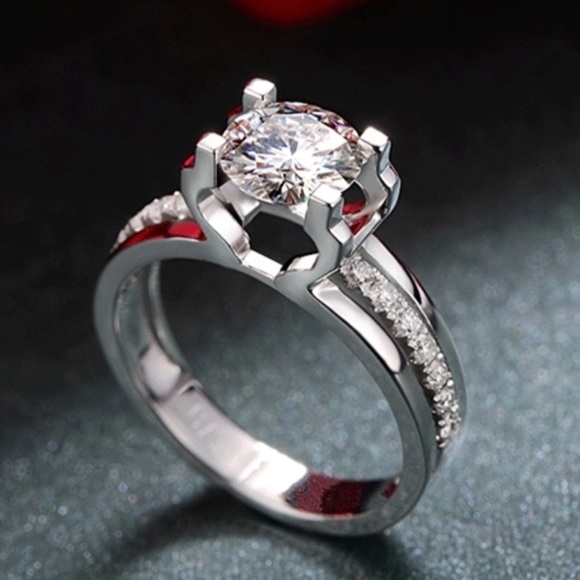 925 sterling silver CZ engagement ring size 6