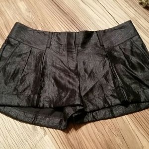 CUTE black pearlescent shorts with flatering waist