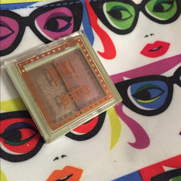 Pixi by Petra eyeshadow duo in Lavendar Bloom