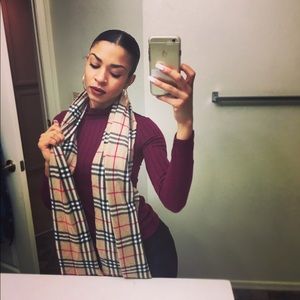 Meet your Posher, Briana