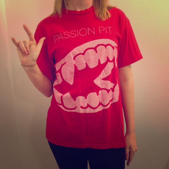 Red passion pit band tee