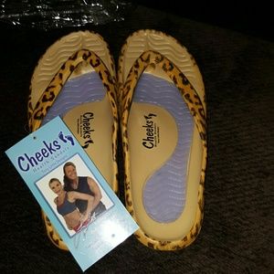 Tony Little Cheeks Health Sandals