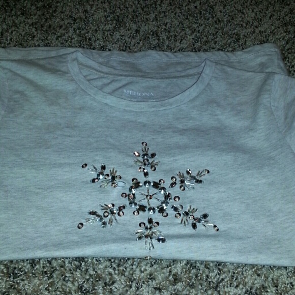 Merona crystal snowflake tee