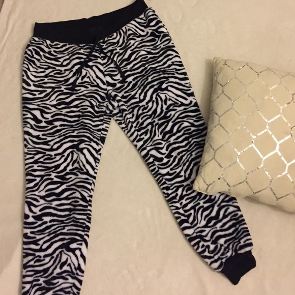 Lounge pants - Picture 2 of 3