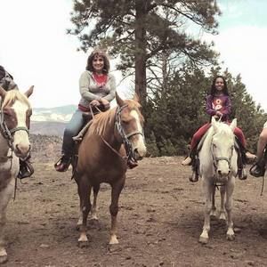 Meet your Posher, Debi