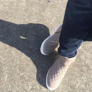 Meet your Posher, Eman